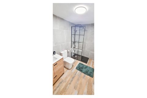 Villa a Torrevieja, Alicante, Torrevieja - € 1.600/mes | Ref: CHA0128 - foto 33