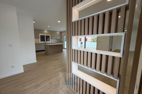 Villa i Quinta do Anjo, Setubal, Quinta do Anjo - € 600.000 | Ref: V4 U 2726 - foto 2
