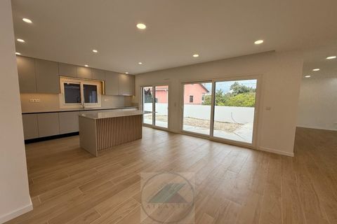 Villa i Quinta do Anjo, Setubal, Quinta do Anjo - € 600.000 | Ref: V4 U 2726 - foto 4