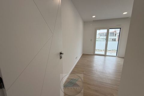 Villa i Quinta do Anjo, Setubal, Quinta do Anjo - € 600.000 | Ref: V4 U 2726 - foto 23