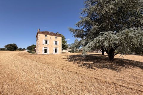 Villa em Ruffec, Charente, Ruffec - € 224.700 | Ref: BVI86256 - foto 1