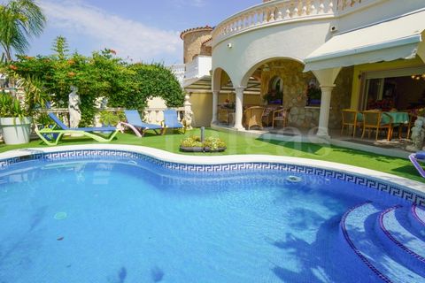Villa in Empuriabrava, Gerona - foto 5