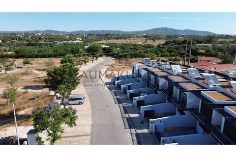 Villa em Quelfes, Faro, Quelfes - € 460.000 | Ref: CAS_108 - foto 1
