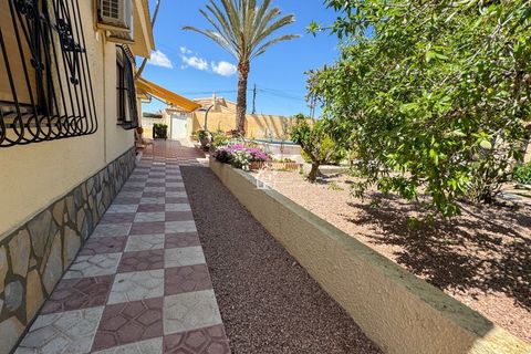 Villa a Ciudad Quesada, Alicante, Ciudad Quesada - € 2.300/mes | Ref: CHA0067 - foto 9