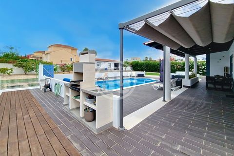 Villa in Quelfes, Faro, Quelfes - € 860.000 | Ref: V4-011 - foto 33