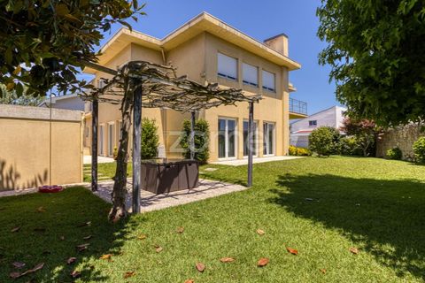 Villa em Oliveira do Douro, Porto, Oliveira do Douro - € 950.000 | Ref: ZMPT590237 - foto 37