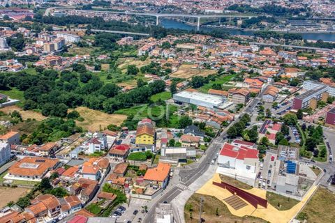 Villa em Oliveira do Douro, Porto, Oliveira do Douro - € 950.000 | Ref: ZMPT590237 - foto 43
