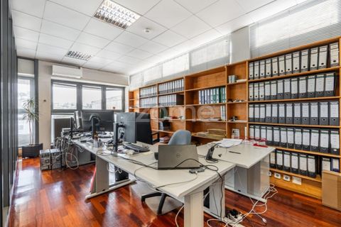 Erhvervsejendom i Maia, Porto, Maia - € 980.000 | Ref: ZMPT588721 - foto 8