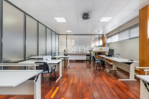Erhvervsejendom i Maia, Porto, Maia - € 980.000 | Ref: ZMPT588721 - foto 19