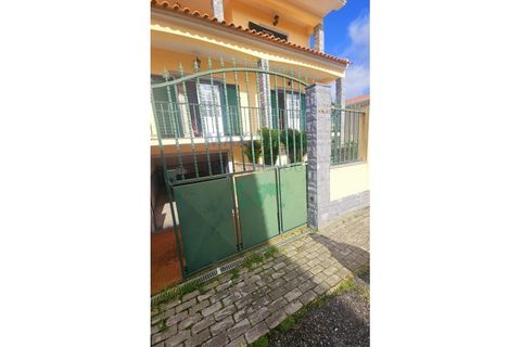 Villa a Amadora, Lisbon, Amadora - € 2.200/mes | Ref: MORADIA MOINHOS DA FUNCHEIRA - foto 4