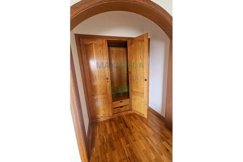 Villa a Amadora, Lisbon, Amadora - € 2.200/mes | Ref: MORADIA MOINHOS DA FUNCHEIRA - foto 28
