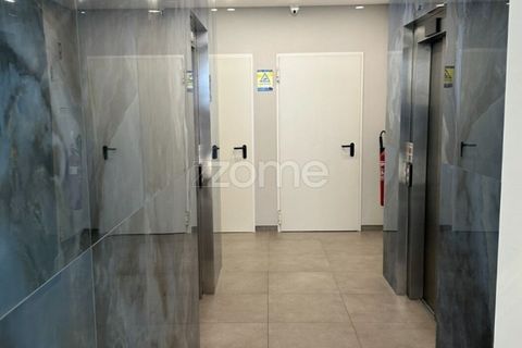 Apartament a Loures, Lisbon, Loures - € 2.250/mes | Ref: ZMPT588298 - foto 4