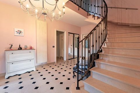 Villa i Strasbourg, Bas-Rhin, Strasbourg - € 1.260.000 | Ref: T66633 - foto 2