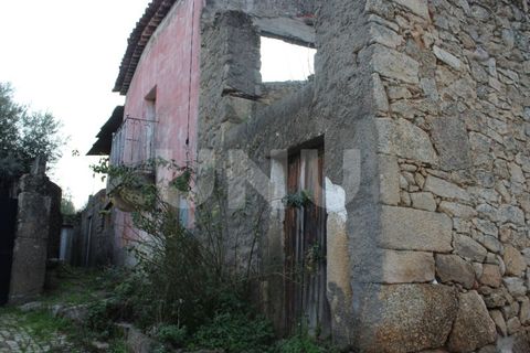 Ruinere i Escalos de Cima e Lousa, Castelo Branco, Escalos de Cima e Lousa - € 23.500 | Ref: UNU.I.1932.12555 - foto 1