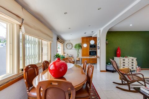Villa em Oliveira do Douro, Porto, Oliveira do Douro - € 250.000 | Ref: IS2026 - foto 3