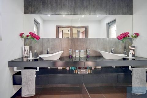 Villa i Oeiras, Lisbon, Oeiras - € 1.250.000 | Ref: MORTMJB001 - foto 14