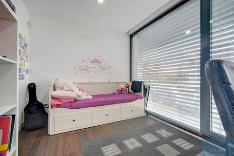 Villa i Oeiras, Lisbon, Oeiras - € 1.250.000 | Ref: MORTMJB001 - foto 24
