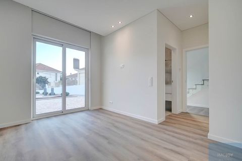 Villa in Carcavelos, Lisbon, Carcavelos - € 2.390.000 | Ref: MORMA184 - foto 18