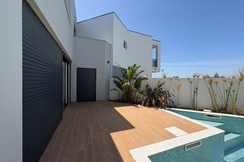 Villa in Alcabideche, Lisbon, Alcabideche - € 995.000 | Ref: MORSGBN009 - foto 2