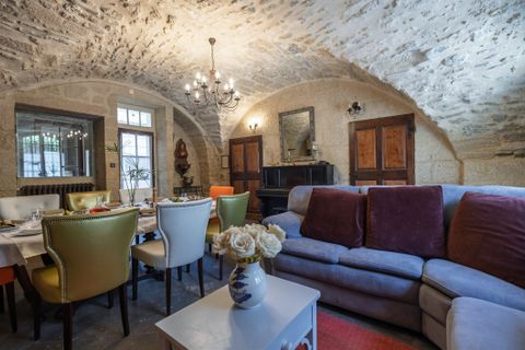 Villa i Collias, Gard, Collias - € 1.050.000 | Ref: HH-16235316 - foto 4