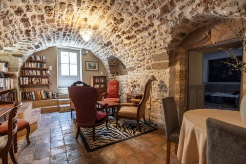 Villa i Collias, Gard, Collias - € 1.050.000 | Ref: HH-16235316 - foto 9