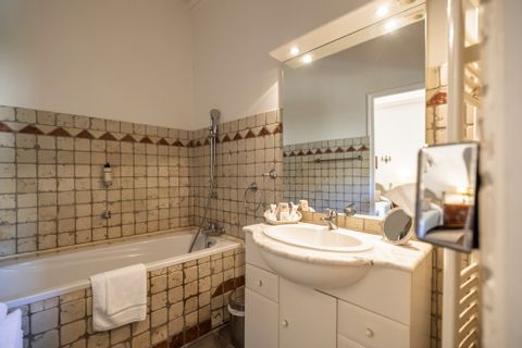 Villa i Collias, Gard, Collias - € 1.050.000 | Ref: HH-16235316 - foto 17