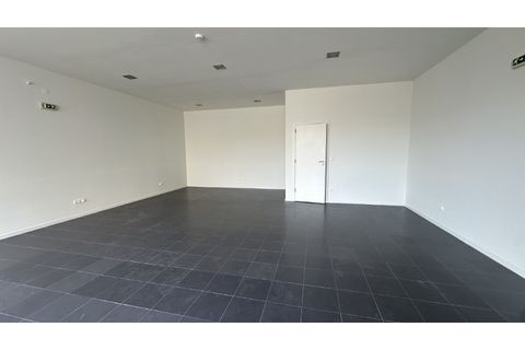 Erhvervsejendom i Arcozelo, Porto, Arcozelo - € 172.500 | Ref: Loja_51 - foto 9
