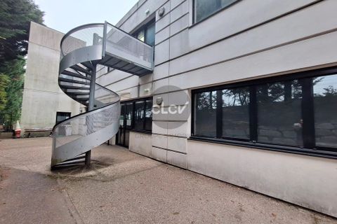 Erhvervsejendom i Limonest, Rhone, Limonest - € 2.111.500 | Ref: 87195497 - foto 4