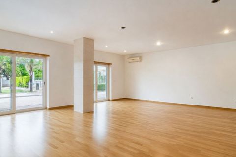 Villa in Carcavelos, Lisbon, Carcavelos - € 2.200.000 | Ref: SAV16456 - foto 3