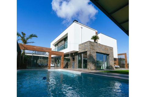 Villa - Almada, Setubal, Almada - € 1 150 000 | Réf : 17669 - photo 1