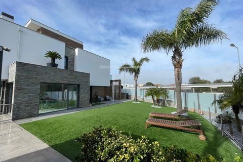 Villa - Almada, Setubal, Almada - € 1 150 000 | Réf : 17669 - photo 35