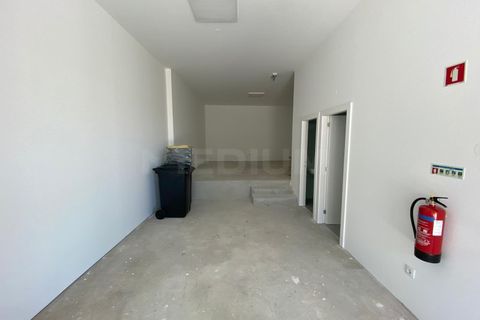 Erhvervsejendom i Maia, Porto, Maia - € 130.000 | Ref: M1957 - foto 3