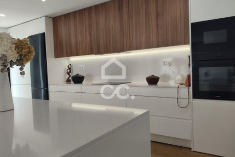 Villa en Trofa, Porto, Trofa - € 750.000 | Ref: 335/M/02197 - photo 12