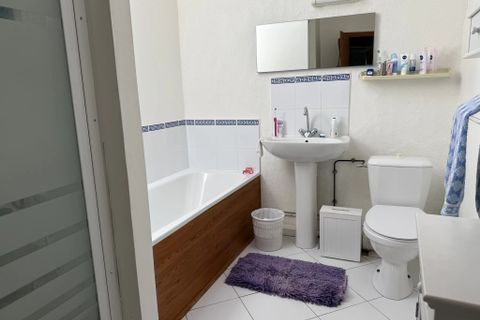 Villa a Aubeterre-sur-Dronne, Charente, Aubeterre-sur-Dronne - € 175.000 | Ref: BVI85485 - foto 12