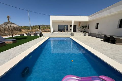 Villa i Pinoso, Alicante, Pinoso - € 425.000 | Ref: 789622 - foto 1