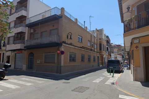 Villa in Aldaia, Valencia - photo 1