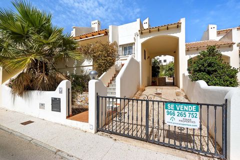Villa in Las Ramblas Golf, Alicante - foto 1