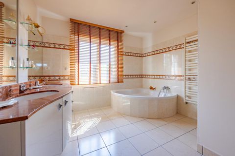 Villa i Reze, Loire-Atlantique, Reze - € 532.900 | Ref: 3460BER - foto 10