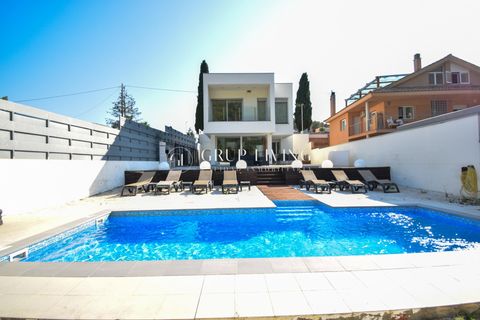 Villa i Canyelles, Barcelona - foto 1