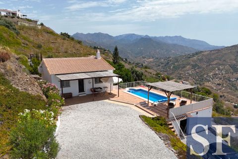 Villa in Competa, Malaga - photo 1