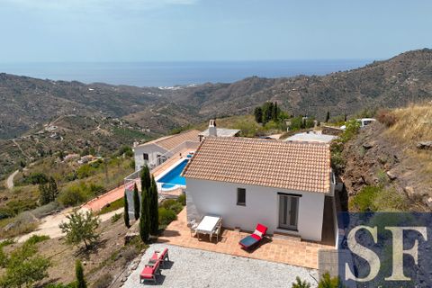Villa in Competa, Malaga - photo 2