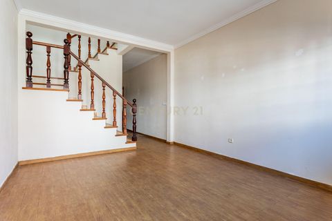 Villa i Azambuja, Lisbon, Azambuja - € 380.000 | Ref: C0222-07196 - foto 2