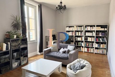 Villa en Charlieu, Loire, Charlieu - € 185.000 | Ref: 42TR4611 - photo 2