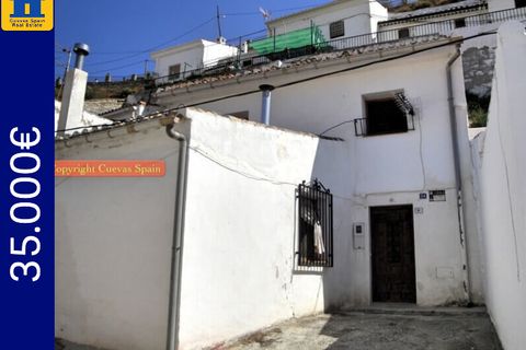 Пещера дома в Galera, Granada - фотография 1