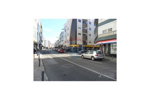 Erhvervsejendom i Amadora, Lisbon, Amadora - € 380.000 | Ref: 122291144-1 - foto 16