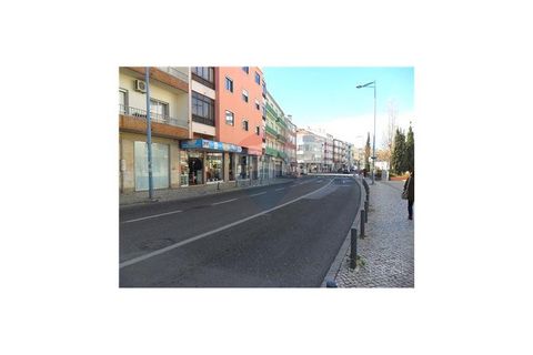 Erhvervsejendom i Amadora, Lisbon, Amadora - € 380.000 | Ref: 122291144-1 - foto 17