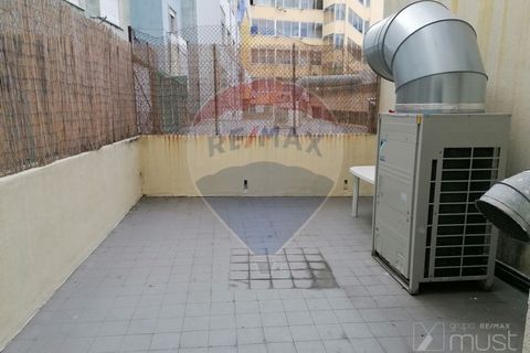 Erhvervsejendom i Amadora, Lisbon, Amadora - € 380.000 | Ref: 122291144-1 - foto 11