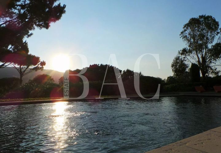 Landejendom i Saint-Tropez, Var, Saint-Tropez - € 8.500.000 | Ref: XP01554 - foto 1
