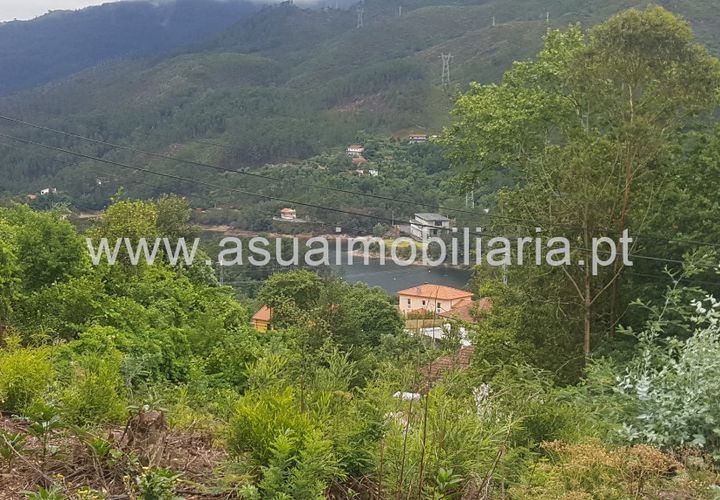 Tomt i Terras de Bouro, Braga, Terras de Bouro - € 185 000 | Ref: 170173 - foto 1