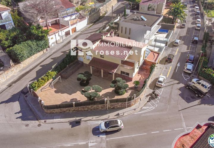 Villa i Roses, Gerona, Roses - € 675 000 | Ref: 1087 - foto 1